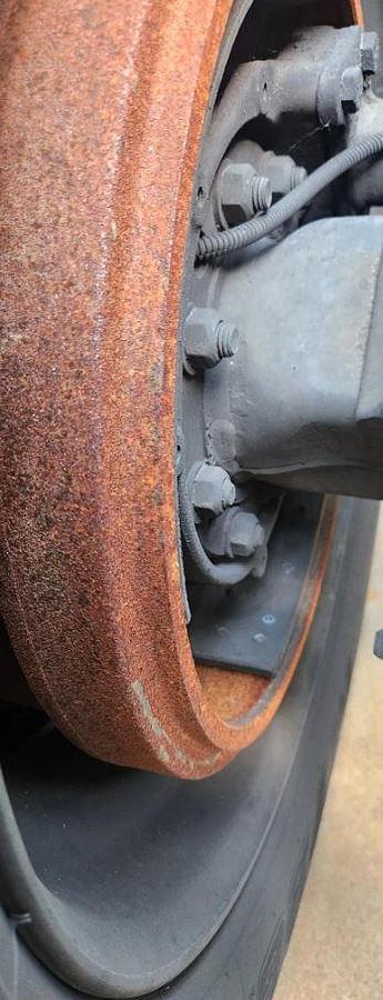 Used 1999 FREIGHTLINER FLD120 Conventional Sleeper Semi