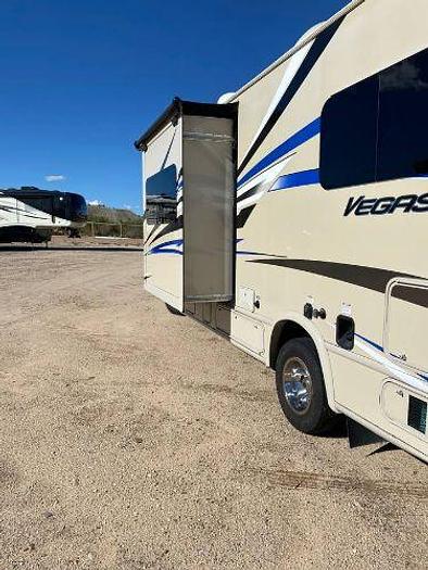 Used 2021 Thor Vegas 24.1