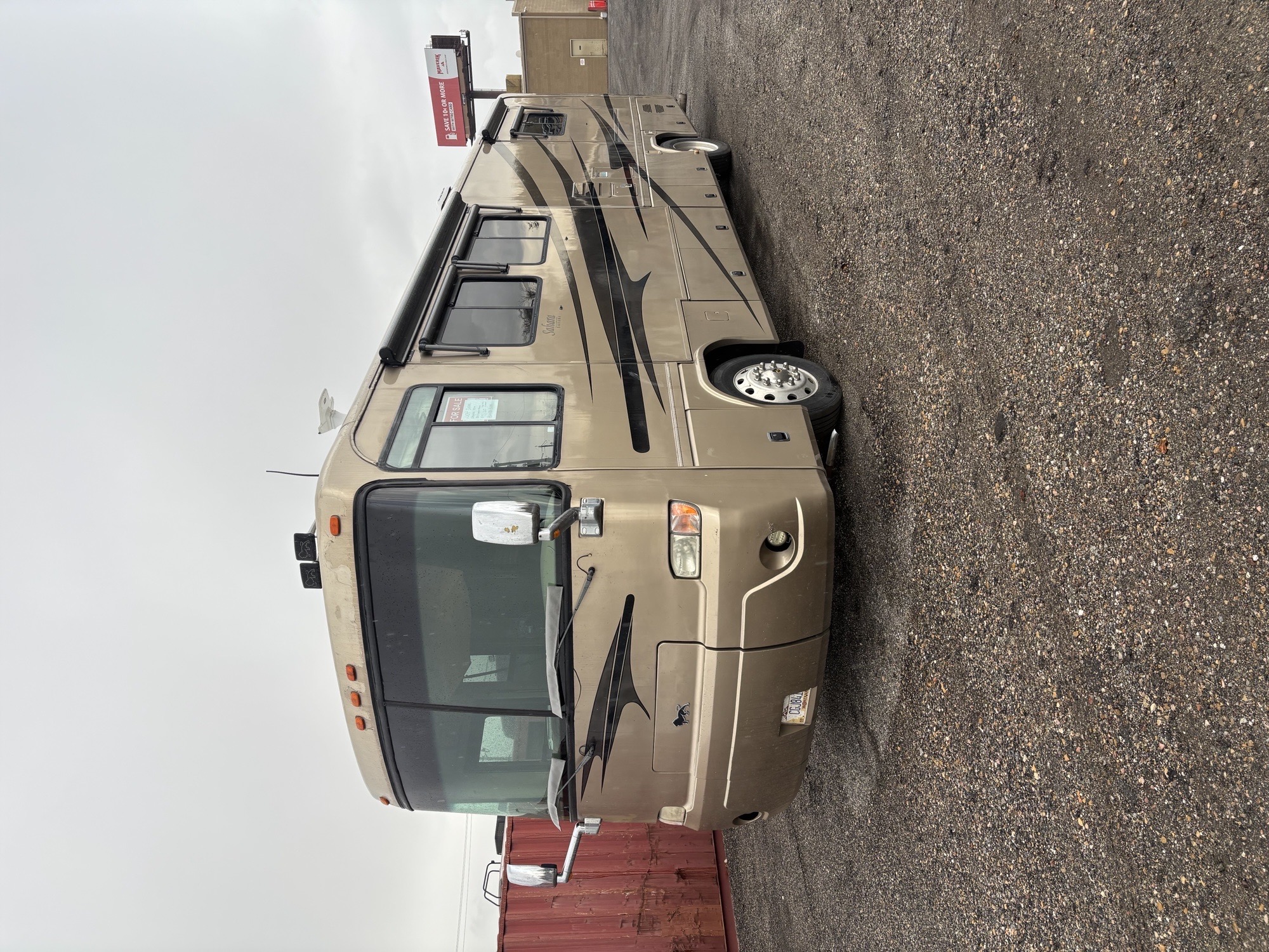 Used 2004 Safari Sahara 40DST