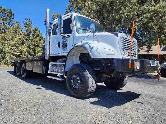 Used 2008 Freightliner Business Class M2 106
