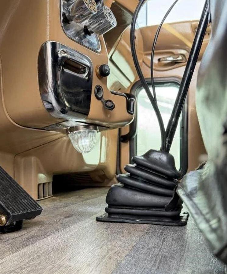 Used 2018 Peterbilt 367