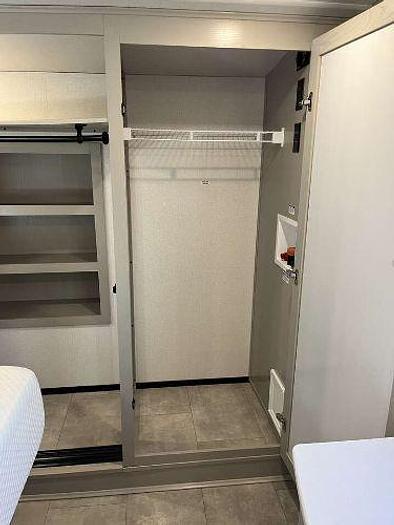 Used 2023 Palomino Columbus 379MB