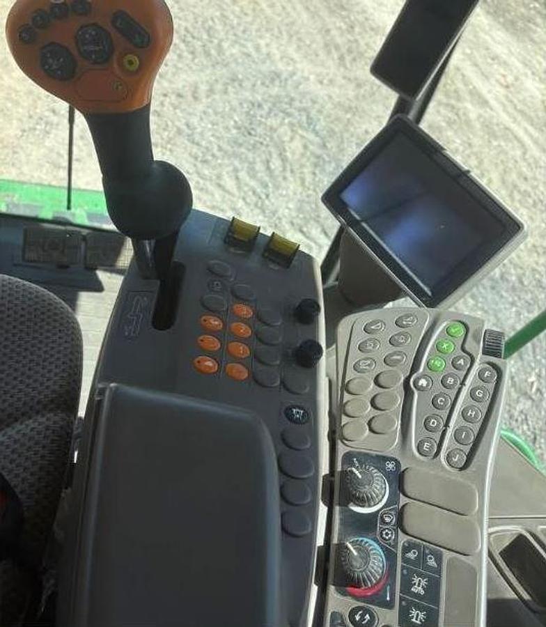 Used 2012 JOHN DEERE S670 Combine