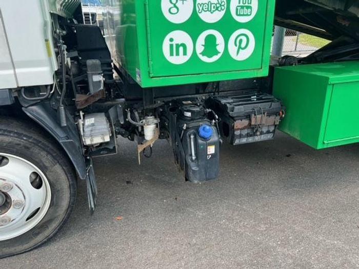 Used 2017 ISUZU NRR Junk Removal Truck