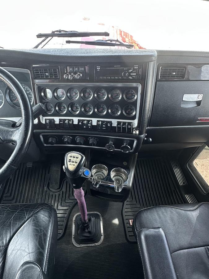 Used 2019 Kenworth W900