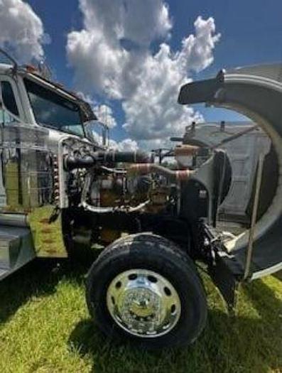 Used 2017 Peterbilt 389