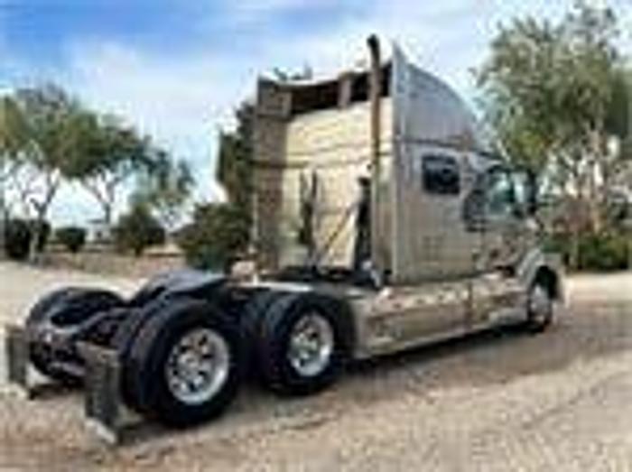 Used 2011 Volvo VNL64T730