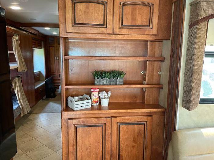 Used 2011 Monaco KNIGHT 40PBT