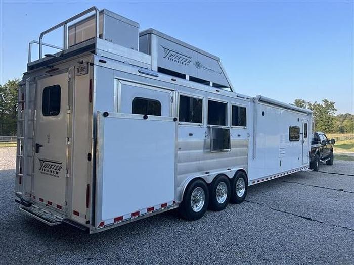 Used 2020 Twister 4 Horse Outlaw Conversion