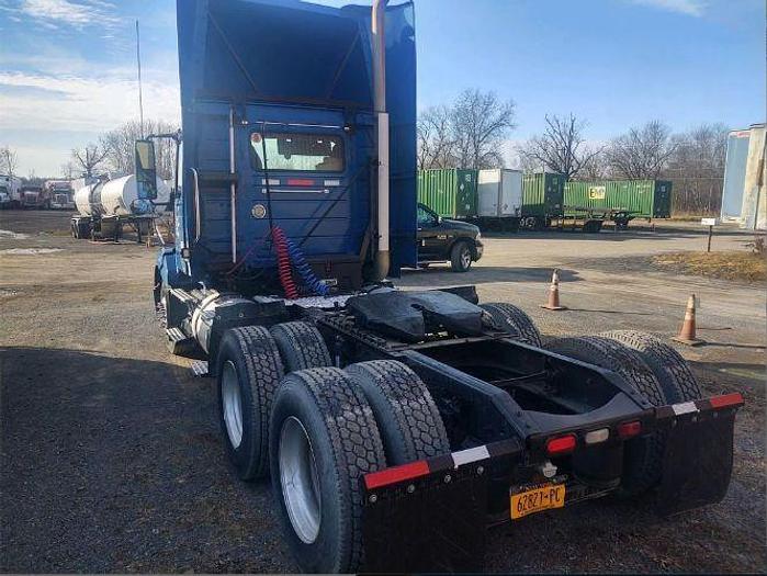 Used 2011 Volvo VNL64T300