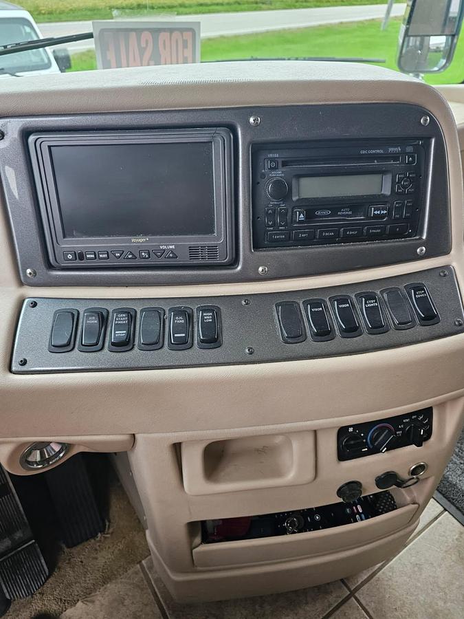 Used 2007 Newmar Kountry Star 3910