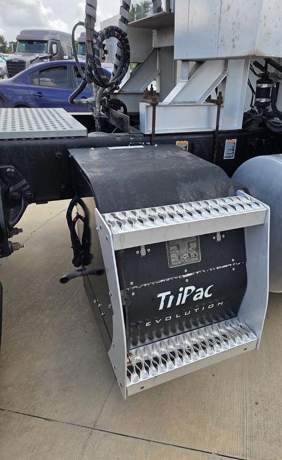 Used 2016 KENWORTH T660 Conventional Sleeper Semi