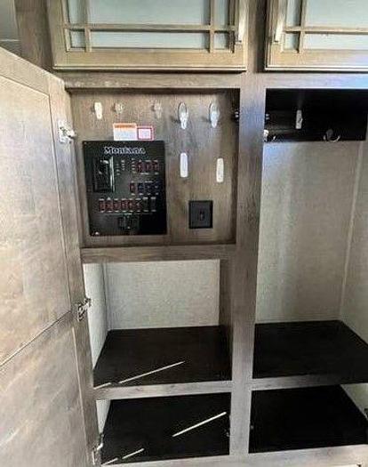 Used 2020 Keystone Montana 3721RL