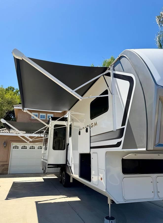 Used 2025 Alliance Paradigm 310RL Fifth Wheel