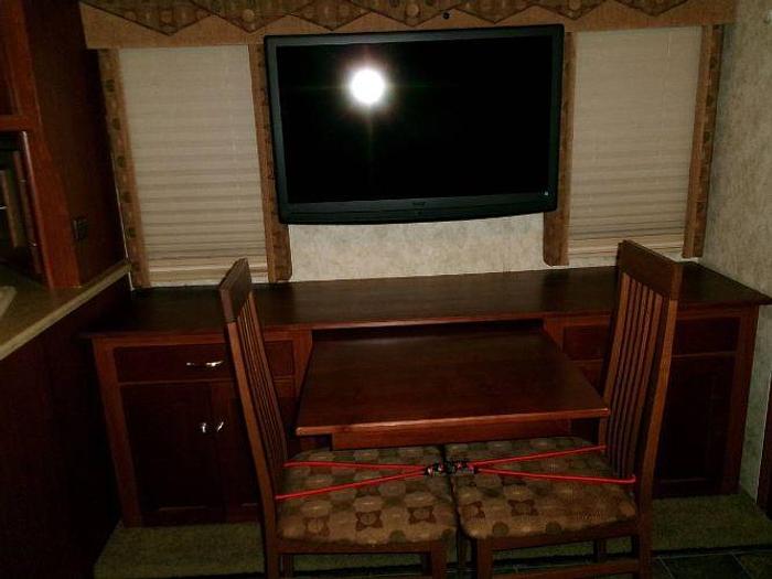 Used 2010 Winnebago SIGHTSEER 33C