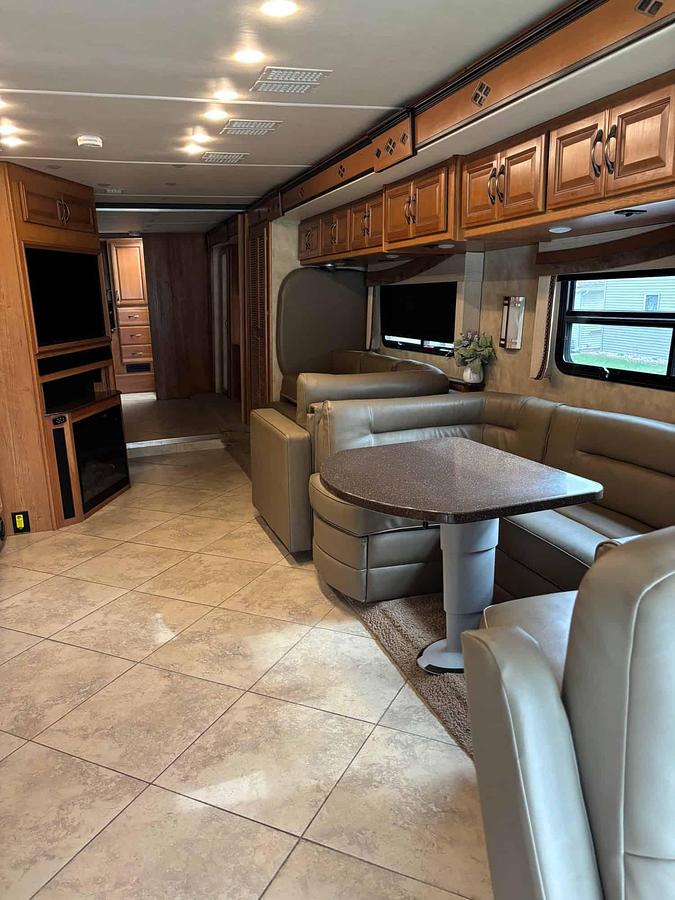 Used 2015 Fleetwood Expedition 38K