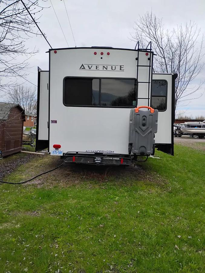 Used 2022 Alliance Avenue Fifth Wheel
