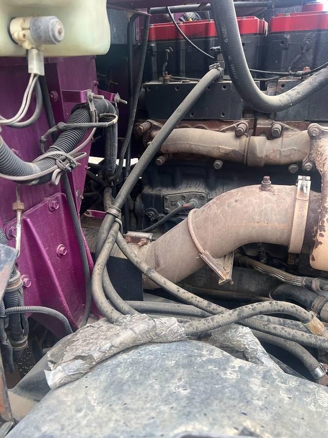 Used 1997 INTERNATIONAL 9400 Sleeper Semi Truck