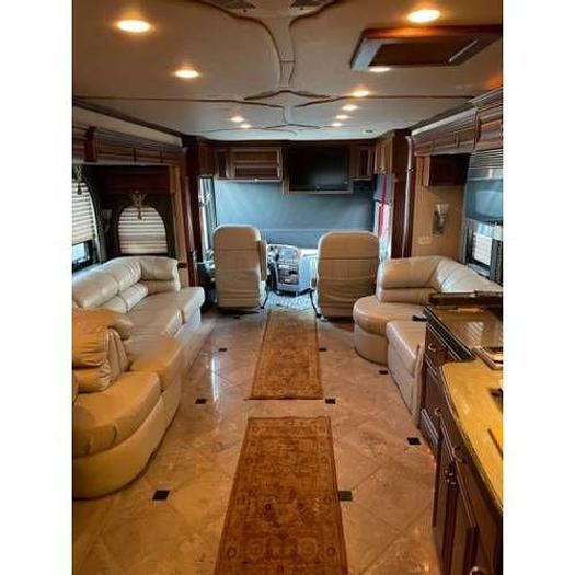 Used 2009 Newmar Essex 4517