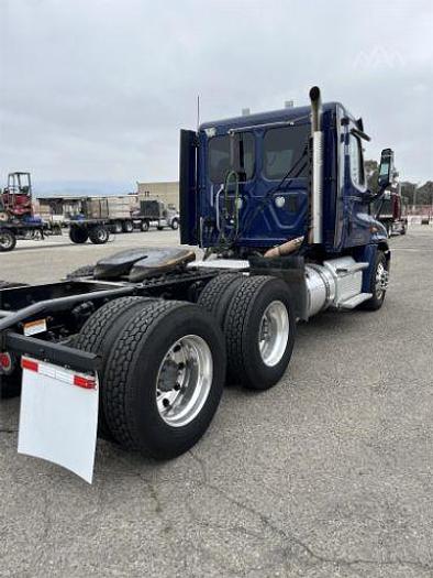 Used 2013 Freightliner Cascadia 125