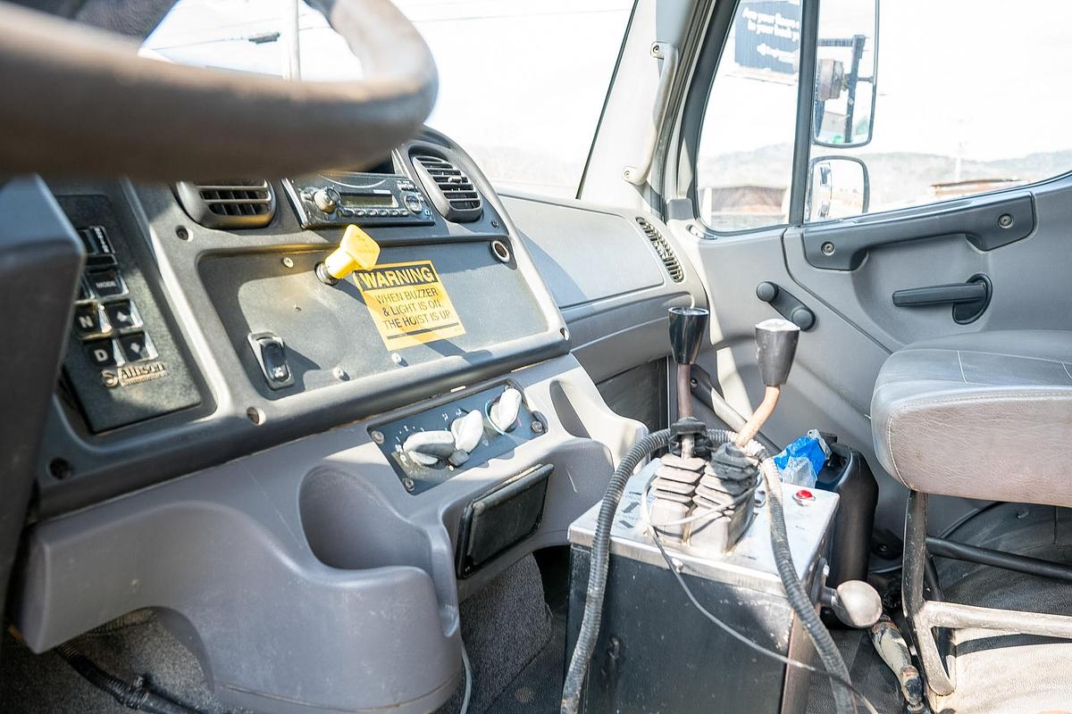 Used 2014 Freightliner Business Class M2 112