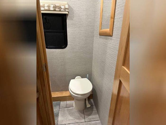 Used 2021 Tiffin Allegro Red 38LL