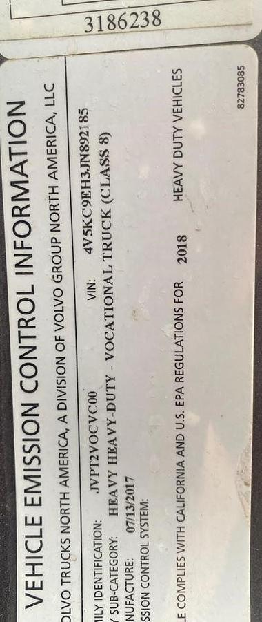 Used 2018 Volvo VHD64B300 Sleeper Semi Truck