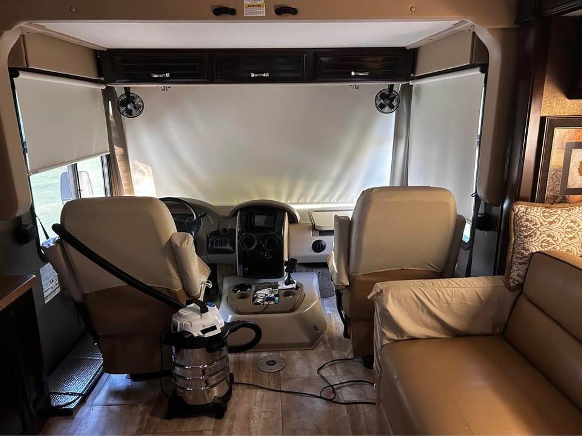 Used 2016 Thor Motor Coach 37KT