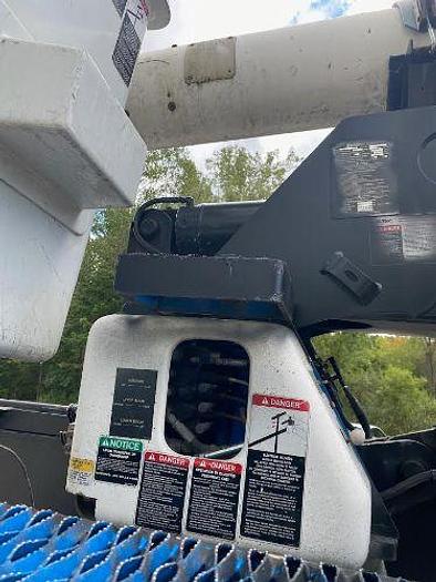 Used 2006 INTERNATIONAL 7400 Boom Truck