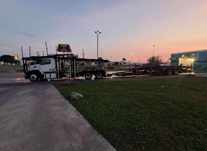 Used 2015 Volvo VAH Car Hauler