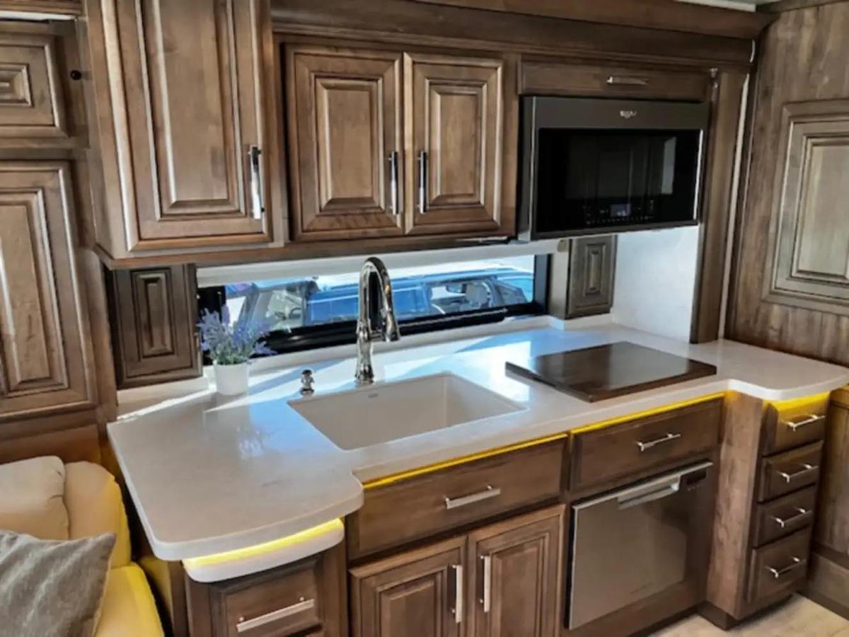 Used 2022 Entegra Anthem 44W Class A Motorhome