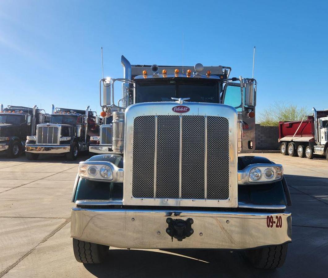 Used 2020 Peterbilt 389