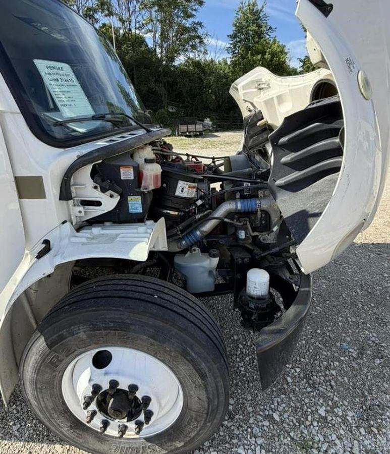 Used 2019 Freightliner Business Class M2 106