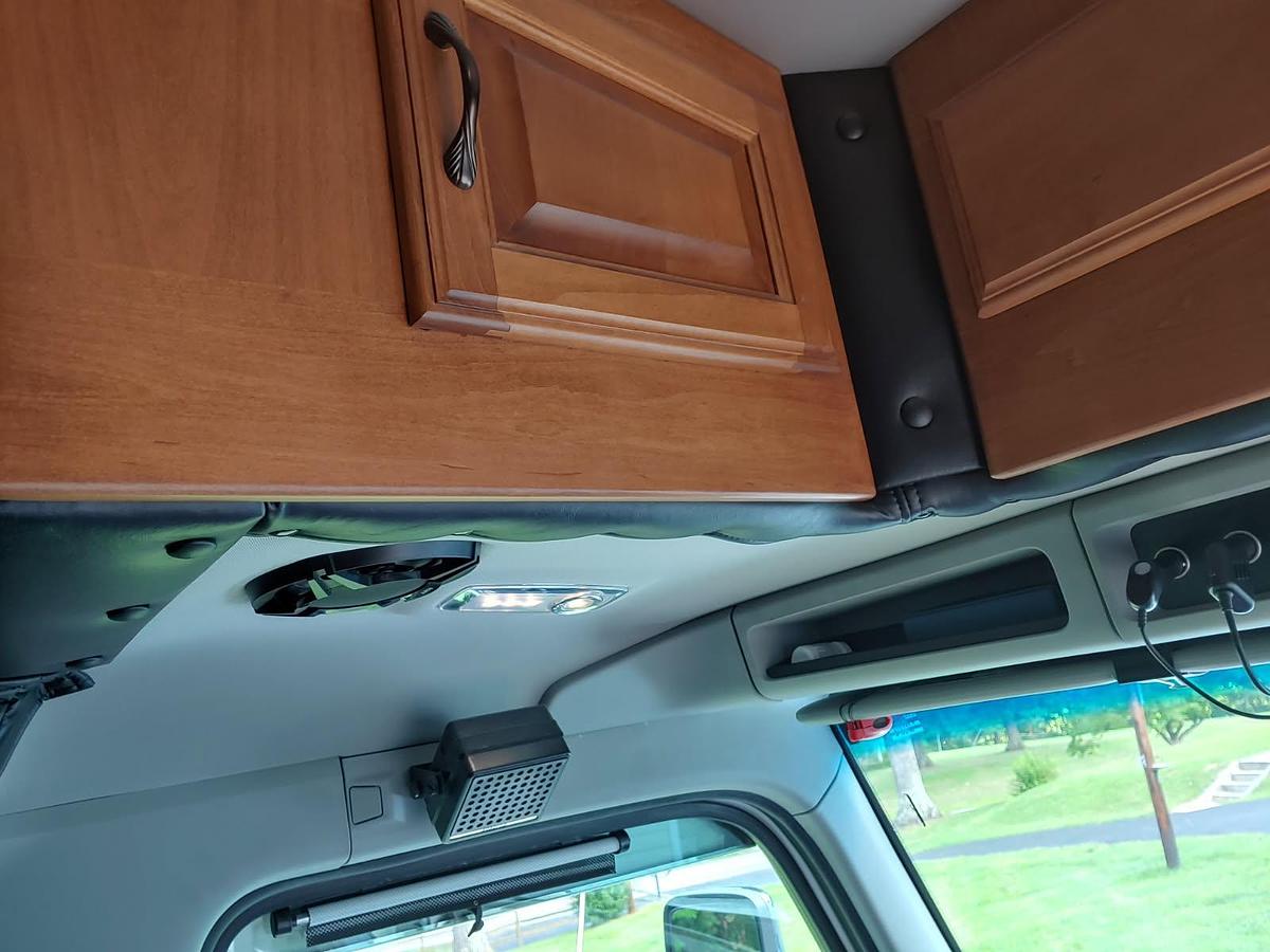 Used 2019 Kenworth T880 with 2013 Doonan Specialized Drop Deck Trailer