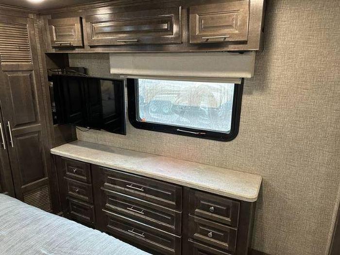 Used 2021 Luxe 48FB Fifth Wheel Toy Hauler