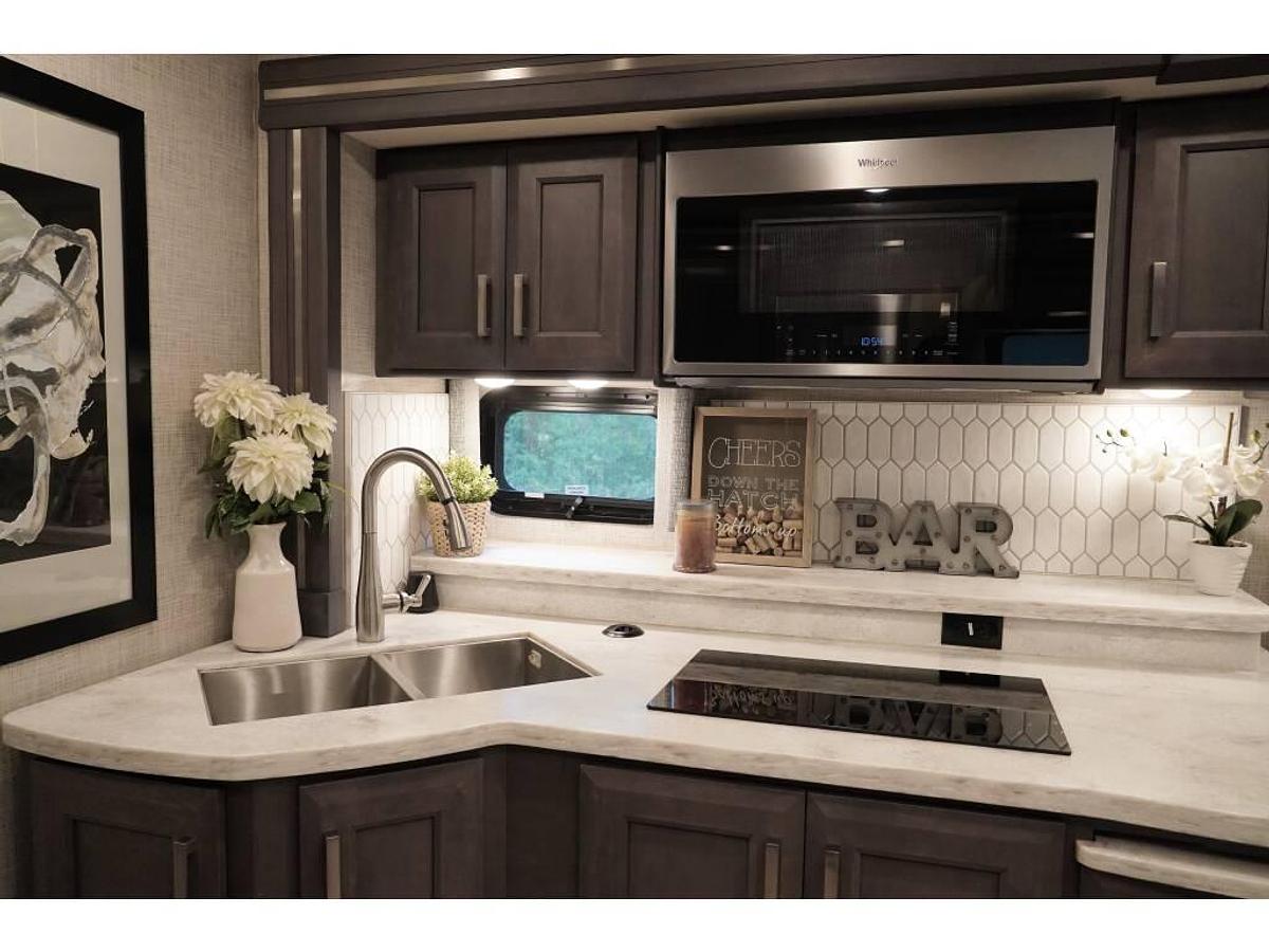 Used 2023 Thor Aria 4000