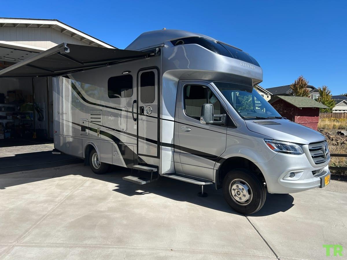 Used 2020 Tiffin Wayfarer RW Class C Motorhome