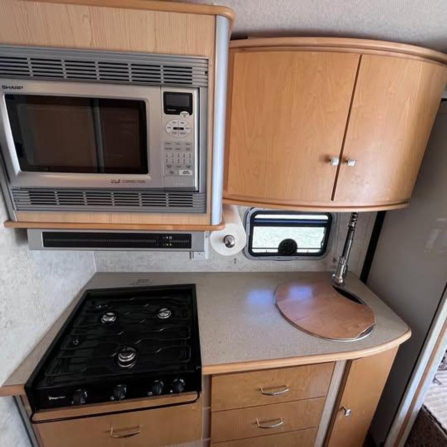 Used 2006 Winnebago Sprinter Navion Itasca Rv