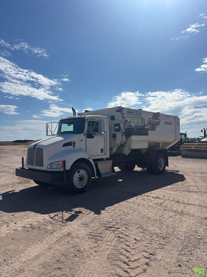 Used 2017 Roto-Mix 620-16XD Commercial Feed Mixer