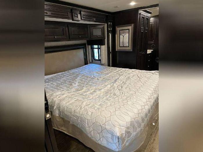 Used 2020 Newmar Dutch Star 4369