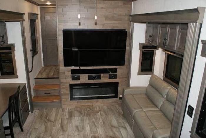 Used 2021 Forest River Riverstone Legacy 42FSKG