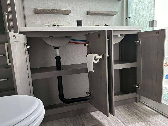 Used 2021 Keystone Montana 3761FL