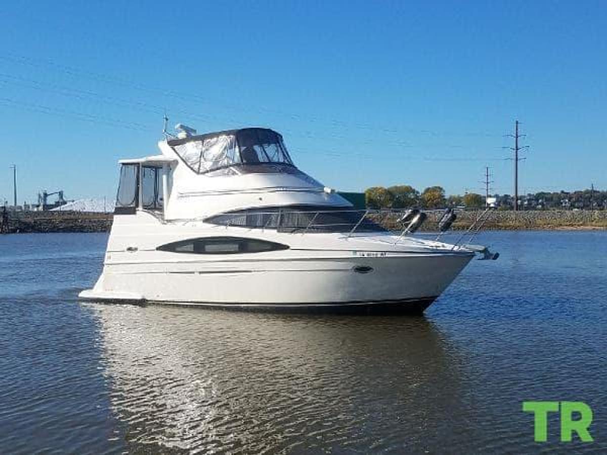 Used 2002 Carver 346 Motor Yacht