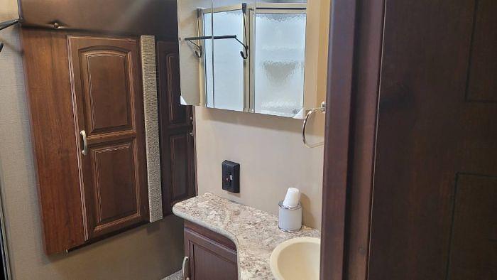 Used 2015 Keystone Outback Superlite 286FRL