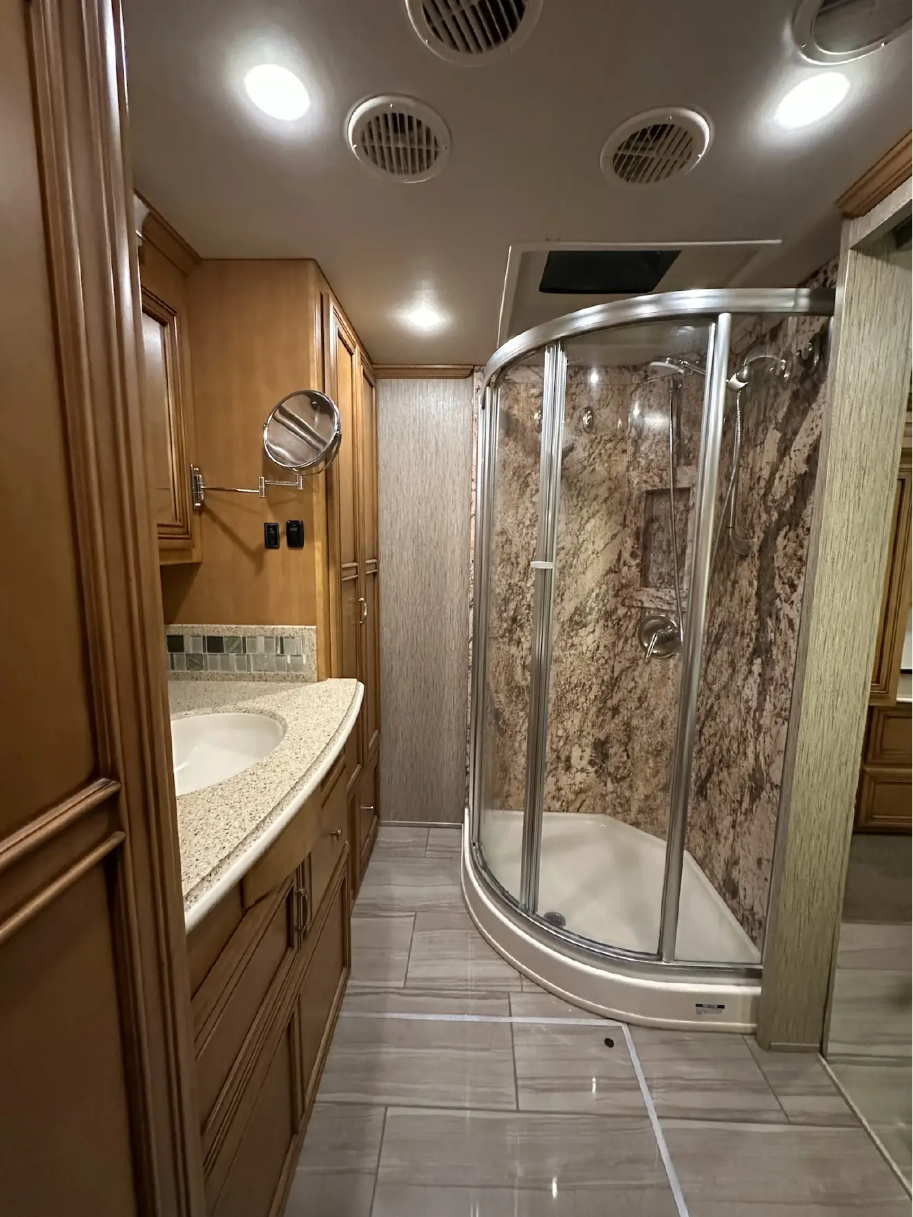 Used 2015 Newmar Ventana 4002