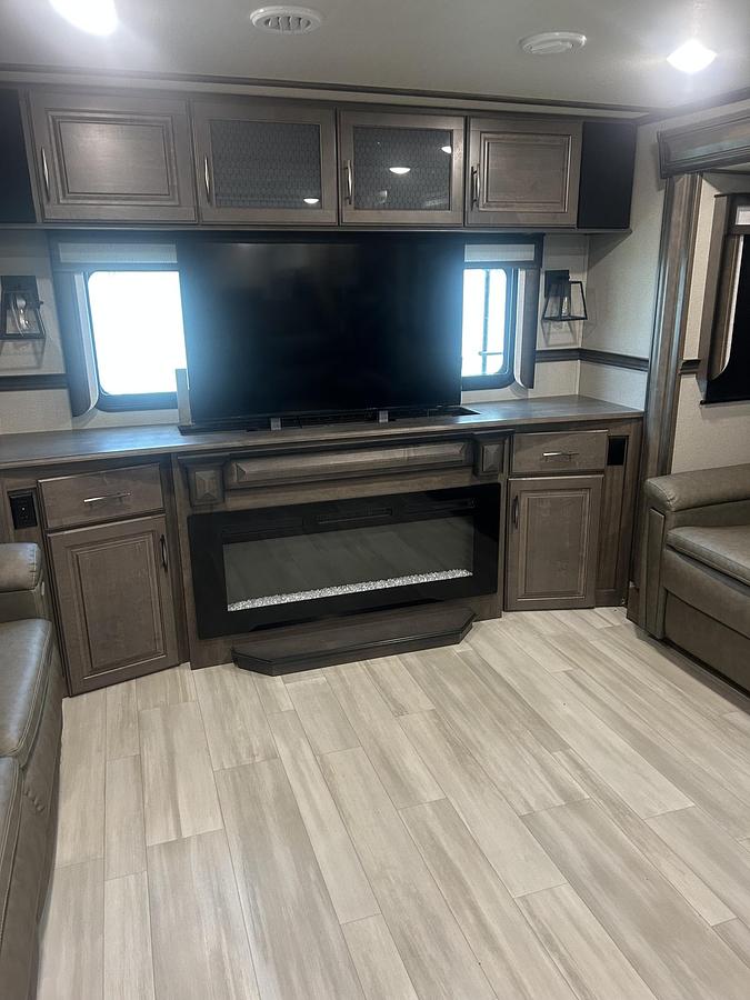 Used 2022 Grand Design Solitude 375RES-R Fifth Wheel
