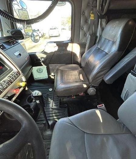 Used 2014 KENWORTH T800