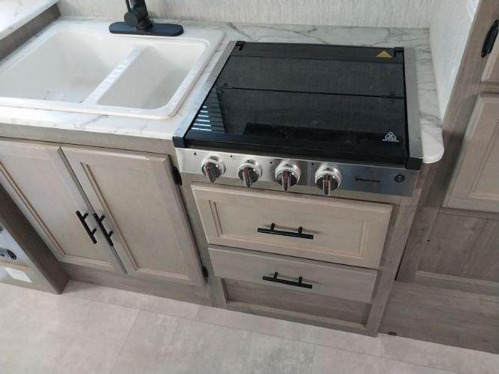 Used 2022 Coachmen Freelander 22XG