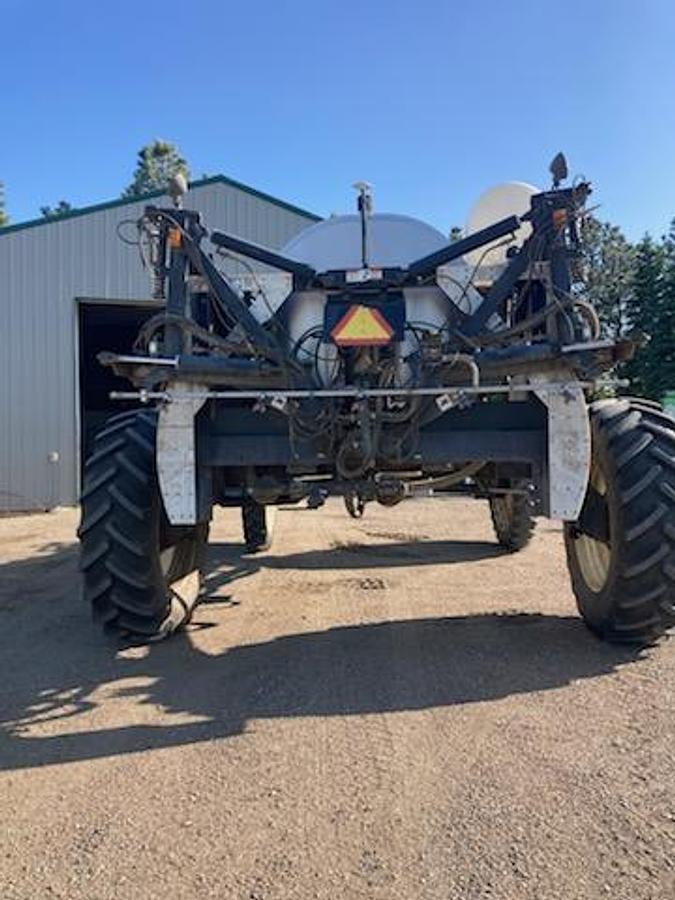 Used 1998 Willmar Eagle 8400 Sprayer
