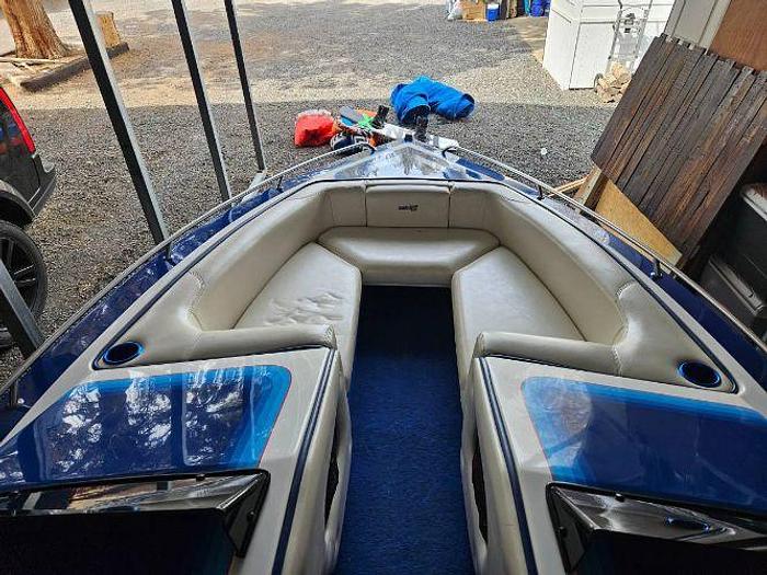 Used 1986 Commander Power Boat